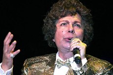 Cauby Peixoto foi um dos grandes nomes da chamada "era de ouro do rádio" no Brasil 