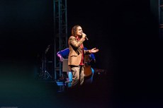 O cantor e compositor paraibano Chico Limeira lança seu disco de estreia no palco do projeto ‘Cambada’