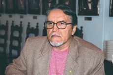 Com mais de cinquenta livros publicados, o acadêmico Hildeberto Barbosa Filho é um dos grandes nomes da literatura paraibana