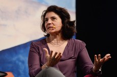 Pesquisadora Suzana Herculano-Houzel na mesa Matéria Cinzenta, na Flip