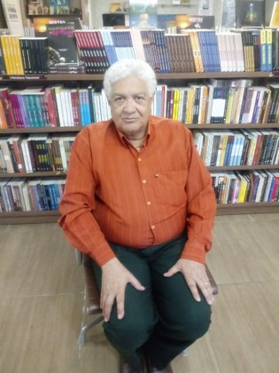 Advogado e radialista, José Cardoso tem acervo particular da música brasileira