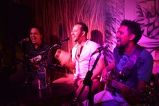 Os músicos Chico Limeira, Titá Moura e Toni Silva, que são nomes importantes da nova música paraibana