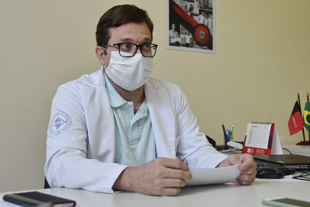 20201209_dr fernando chagas_clementino fraga © roberto guedes (36).JPG