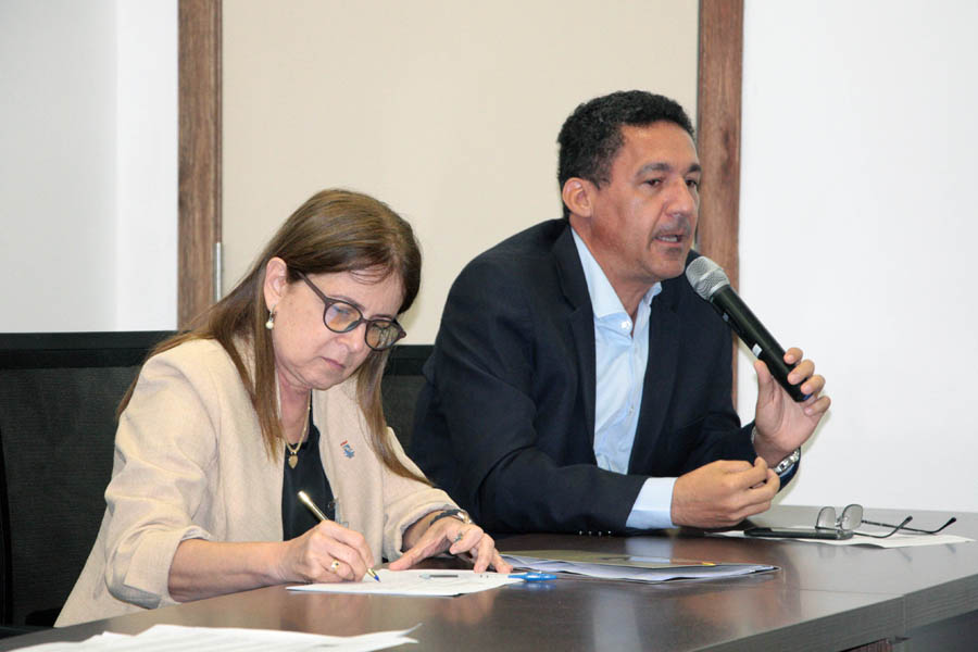 see  educacao assegura liberdade de catedra dos professores (2).JPG