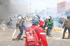 Na violência coletiva - social, política e econômica - o agressor busca o benefício próprio, a partir da negação dos direitos dos outros