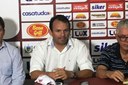 O Técnico do Auto Esporte, Gérson Junior, afirmou que a equipe cogita a contratação de dois novos atletas para o time principal