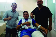 O lateral direito Daniel, da Desportiva Guarabira, chegou ontem ao Hospital de Trauma de Campina Grande com uma fratura de tíbia