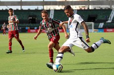 A equipe vascaína até melhorou de produção no segundo tempo, mas não conseguiu evitar a derrota para o tricolor