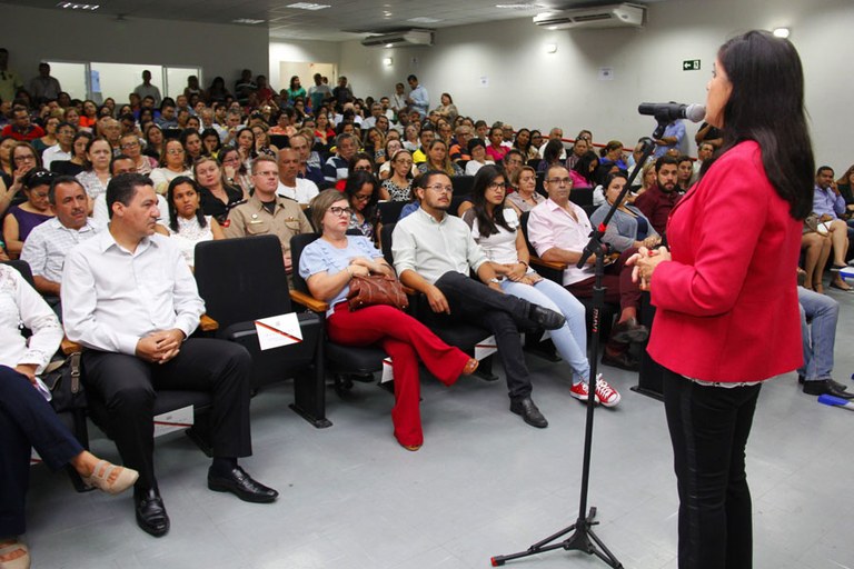 vice gov ligia participa da abertura oficial das matriculas na rede de ensino (3).jpg