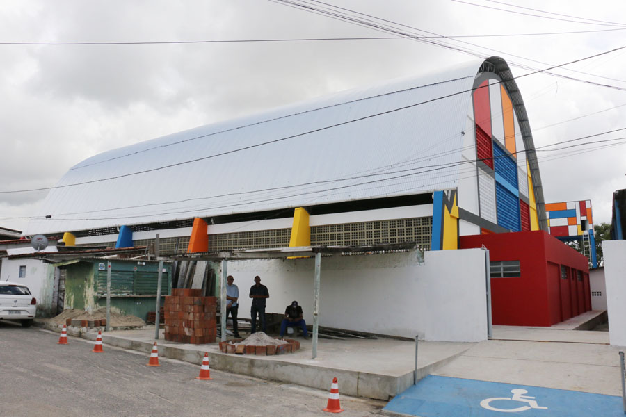 ginásio-escola otávio novais3-foto Francisco França.JPG