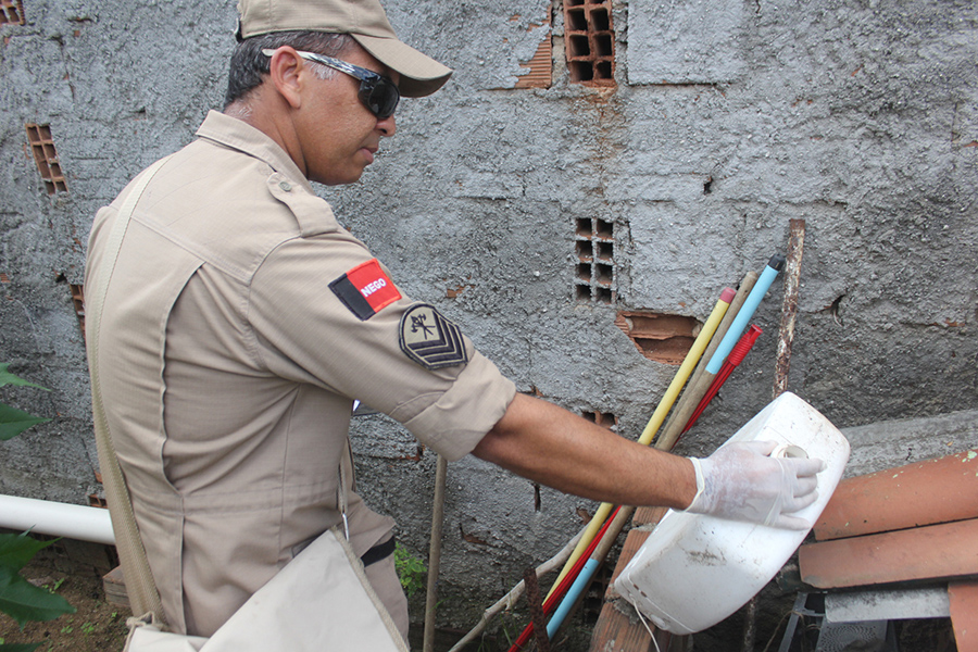 ses nova acao contra o mosquito do aedes aegypti em alhandra foto ricardo puppe (1).JPG