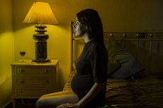 Uma má noite de sono pode trazer consequências como o déficit de memória, dificuldade de atenção e dores musculares