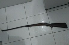 Micael Gomes da Silva, de 22 anos, foi preso ainda com a arma usada no crime