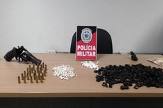 O suspeito e os materiais apreendidos foram encaminhados para a Central de Flagrantes