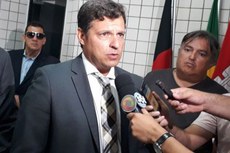 De acordo com o novo prefeito, corte de comissionados vai representar economia de R$ 1 milhão aos cofres públicos de Cabedelo