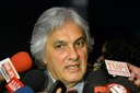 Senador Delcídio do Amaral divulga nota e não confirma delação premiada