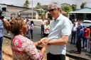 O governador conversou com moradores e comerciantes e enfatizou que a duplicação vai solucionar os congestionamentos na área