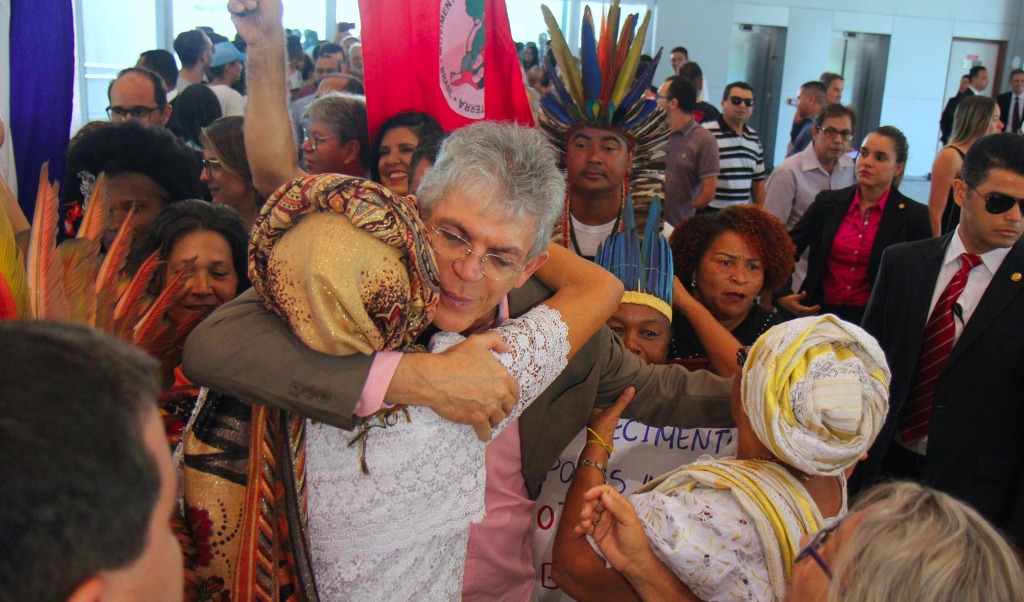 ricardo lancamento do livro paraiba gestao publica foto jose marques (13).jpg