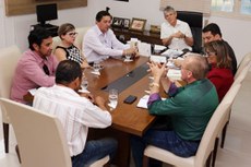 Na ocasião, o governador mostrou dados sobre a queda da receita do Estado