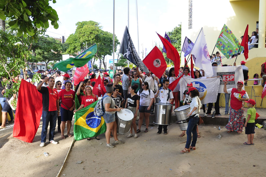 1 Lutas por Garantias de Direitos.- MRusso (6).JPG