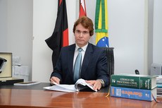 Desembargador Márcio Murilo terá mandato de um ano