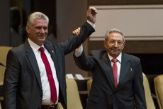 Novo presidente cubano promete dar continuidade ao legado dos Castro e empreender reforma na economia