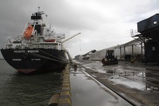 O Porto de Cabedelo registra faturamento anual de R$ 12 milhões 