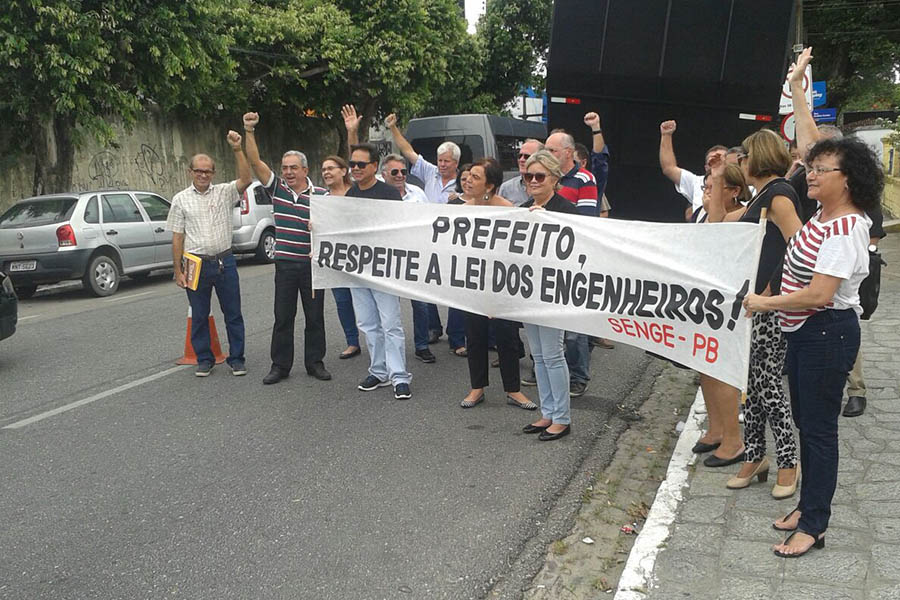 Protesto contra o prefeito (9).jpg