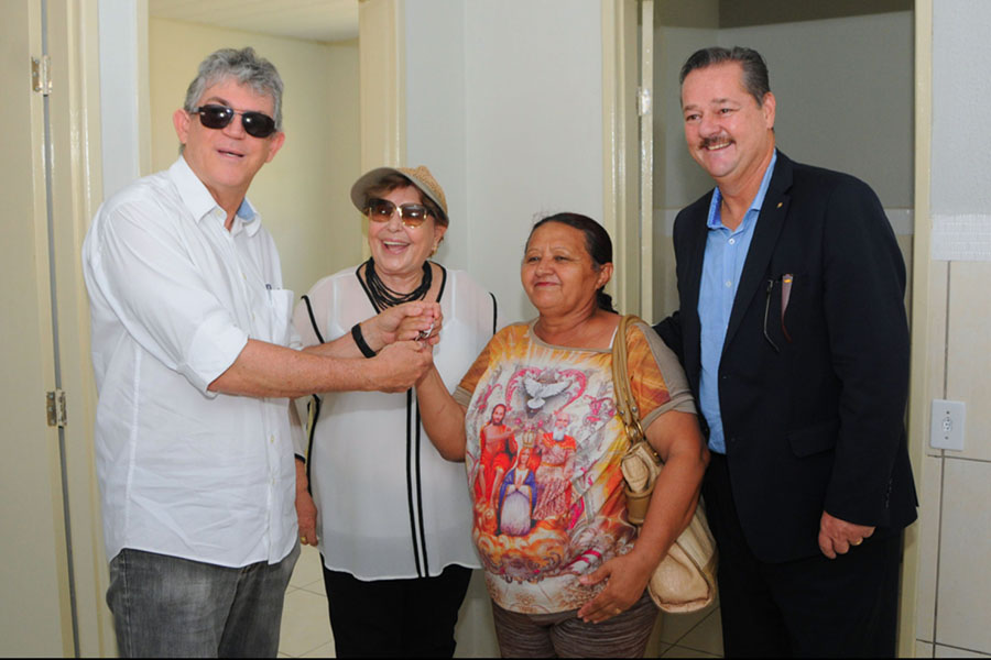 ricardo entrega casas em patos_foto jose marques (10).jpg