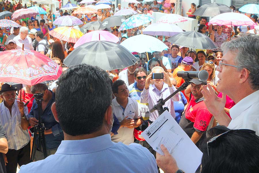 ricardo entrega casas em patos_foto jose marques (7).jpg