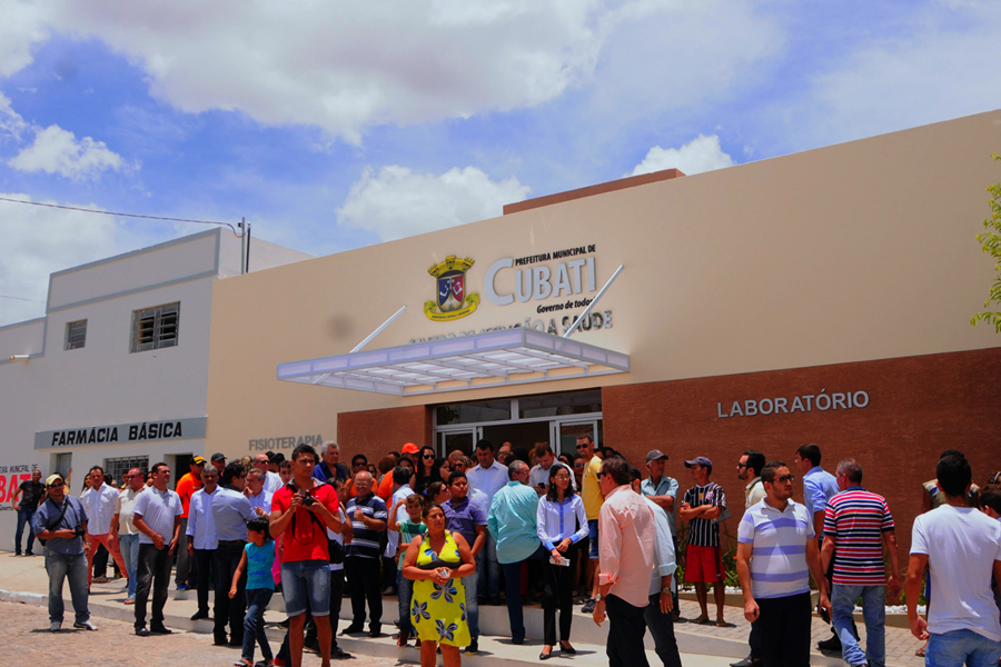 ricardo entrega CUBATI CENTRO DE SAUDE foto jose marques (1).jpg