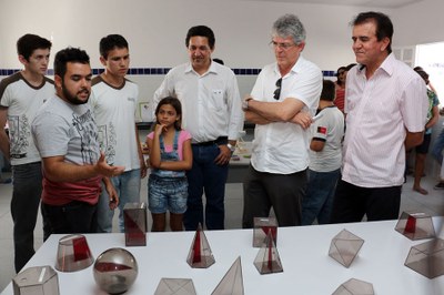 A reforma e ampliação da Escola Estadual de Ensino Médio Prefeito Aguitônio Dantas recebeu recursos na ordem de R$ 650 mil