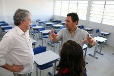 A escola tem 948 m² de área construída e recebeu mais de R$ 1,5 milhão em investimentos
