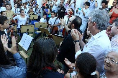 Inauguração da escola contou com apresentação da orquestra do Prima