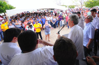 Durante a entrega da obra, o governador comemorou o fato de restarem apenas duas cidades paraibanas a serem retiradas do isolamento asfáltico