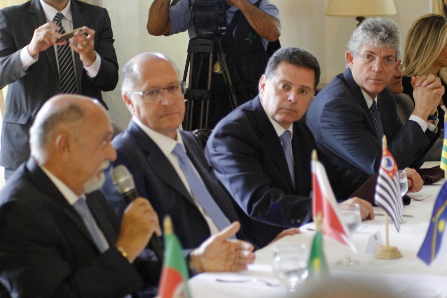 ricardo encontro de governadores distrito federal (5).jpg