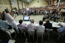 A audiência teve a participação de mais de 2 mil pessoas, representantes das 12 cidades que integram a região de Solânea