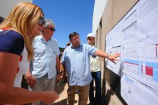 O governador também visitou a construção do Corpo de Bombeiros de Patos que recebe recursos na ordem de R$ 2,3 milhões