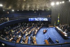 O Senado aprovou em segundo turno, a PEC do Teto dos Gastos Públicos