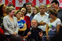 O discurso de Lula, o último do evento, foi acompanhado por militantes e lideranças políticas que lotaram a quadra dos bancários