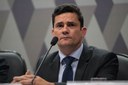 Moro, no entanto, determinou também que nenhum deles poderá deixar o país durante as investigações