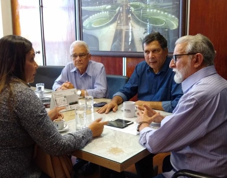 Carlos Pereira, recebeu a visita da prefeita do município de Itapororoca, Elissandra Brito