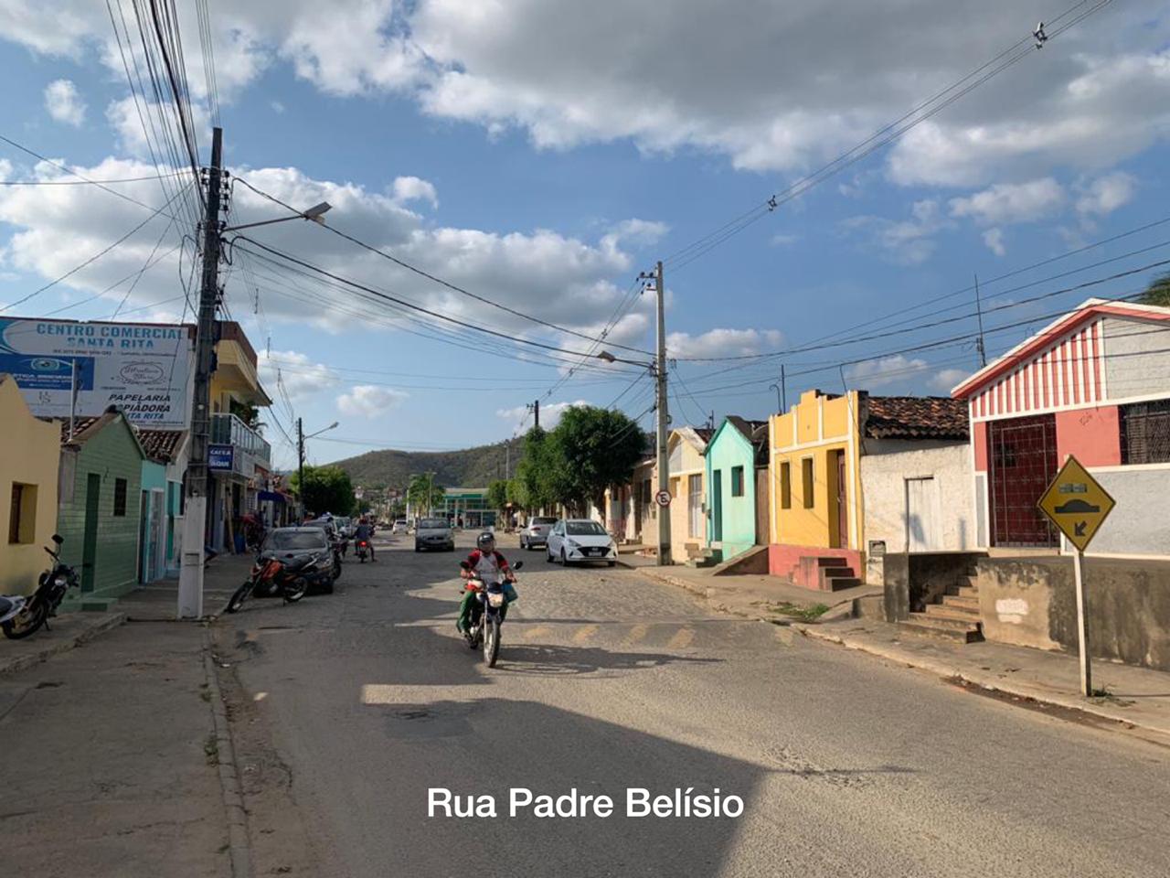 Rua Padre Belísio