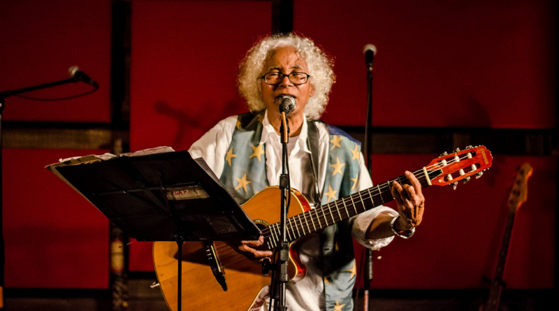 Cátia de França, cantora e compositora