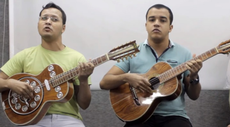 DE REPENTE NA ESTRADA.png