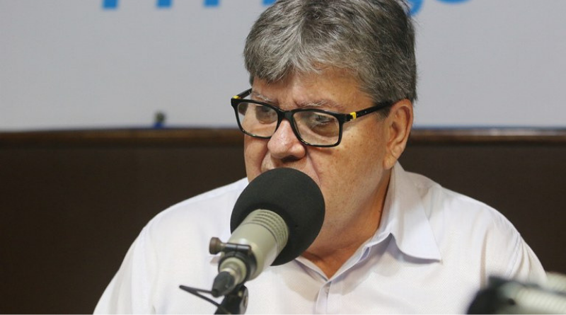 João Azevedo anuncia show de Paralamas do Sucesso