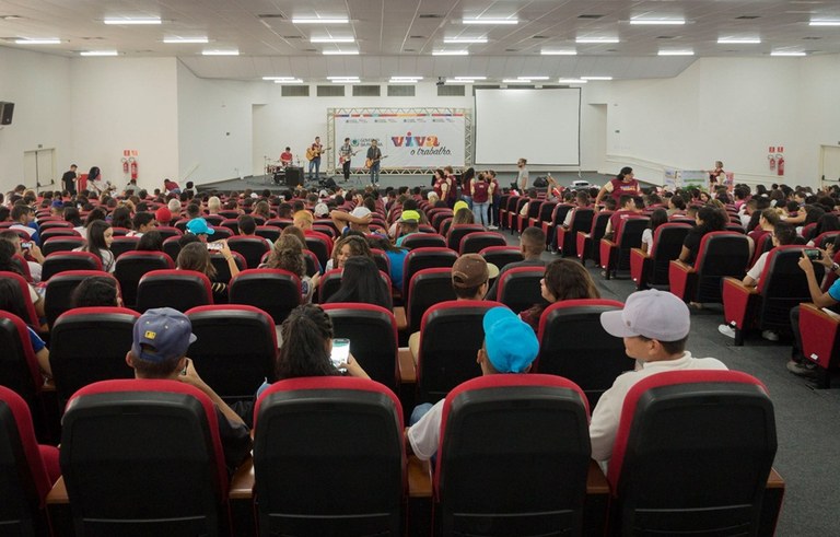 5720746127_760791317433671_5450310408297328223_o (1).jpg