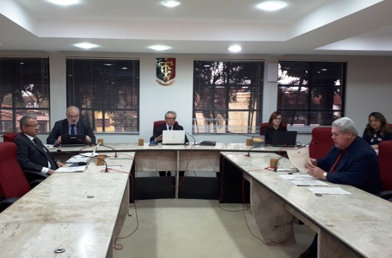 1ª camara - SESSÃO.jpg