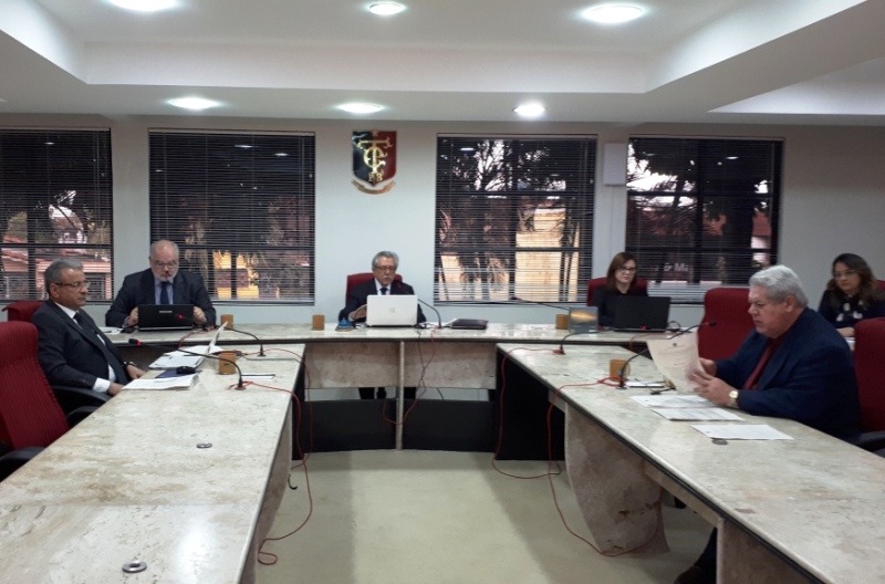 1ª camara - SESSÃO.jpg