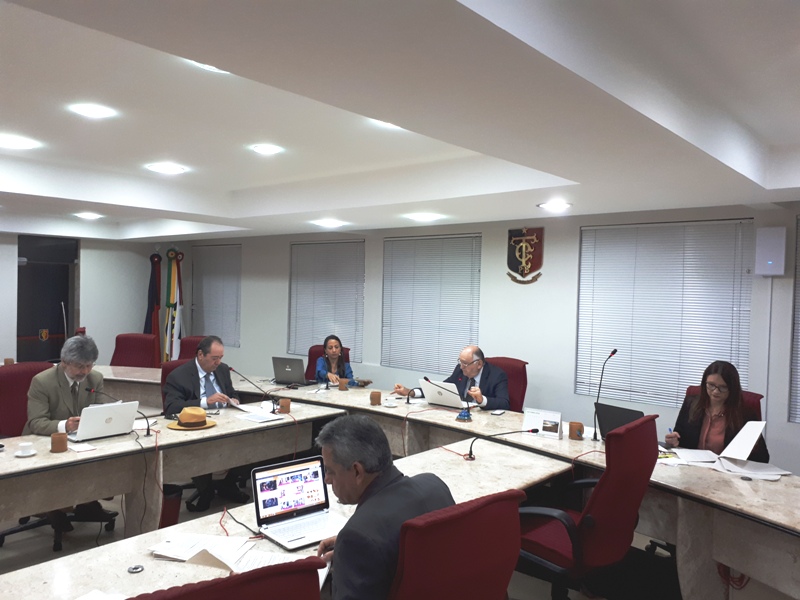 Foto Sessão - 02 10 2018.jpg